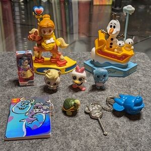 Lot Disney figures